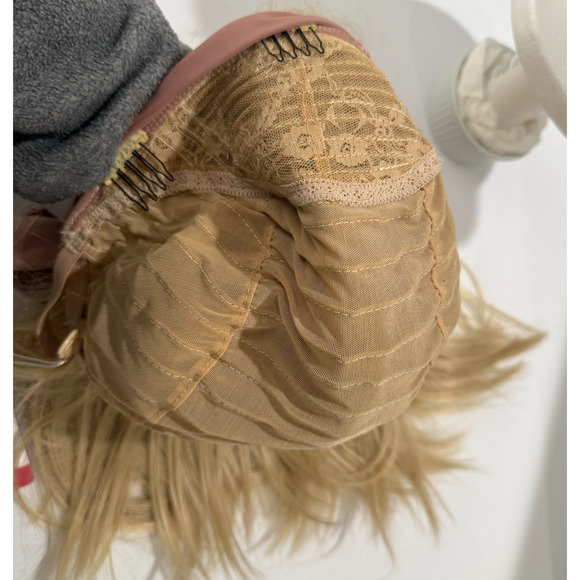 Megito Mixed Blonde Synthetic Headband Wig NWT | Shoulder Length Straight - Picture 8 of 8